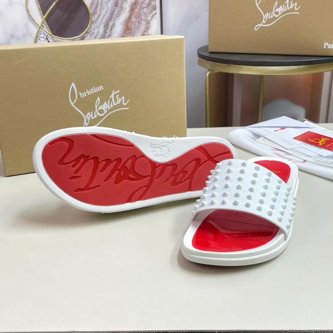 [CL red sole shoes] P: 340💰 size 38-45 Men’s classic slippers, made on the official website 1:1, the original factory specializes in original materials ➖ OEM 3D printed patterns, all hand-nailed and made ➖ Ultra-light non-slip outsole. Super fashionable and super comfortable, handsome on the feet, a must-have for men in summer! !